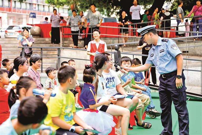 石岩街道交通状况持续改善，居民出行更加便捷，最新交通新闻概述